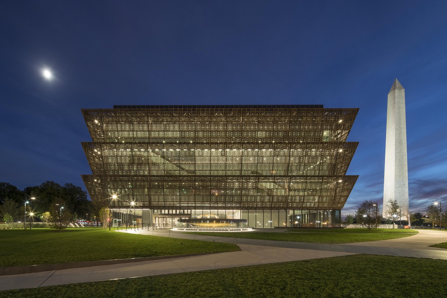 Adjaye, OMA and ZHA Among 13 Shortlisted for 2017 "Design of the Year",Smithsonian National Museum of African American History and Culture / Adjaye Associates. Image Courtesy of Design Museum